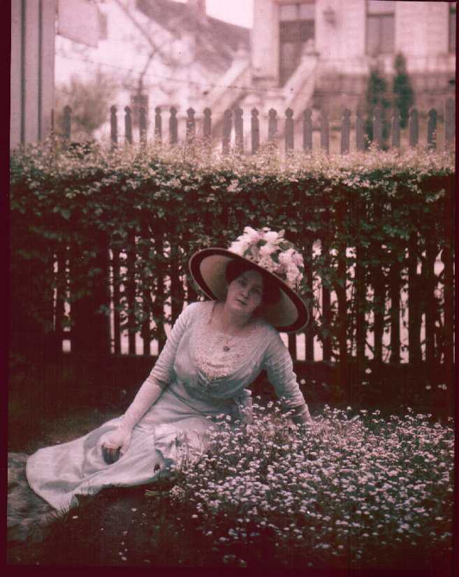 Anna �echtlov� (autochrom)
