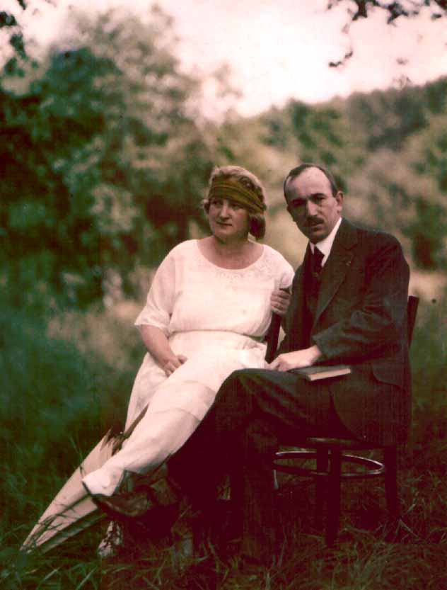 Dr. Eduard Benes (second president of Czechoslovakia) with wife (autochrom)