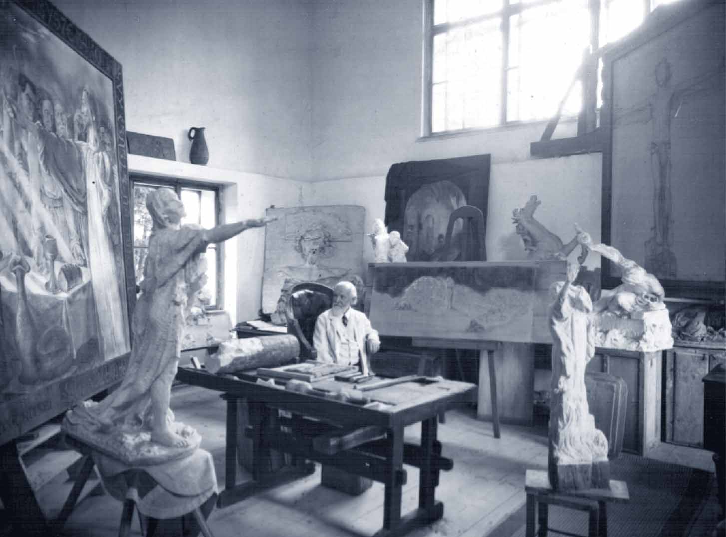 Master Bilek in his athelier