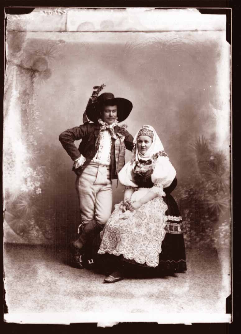 Pair in costumes from the end of 19th century