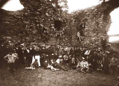 Group on castle Borotin